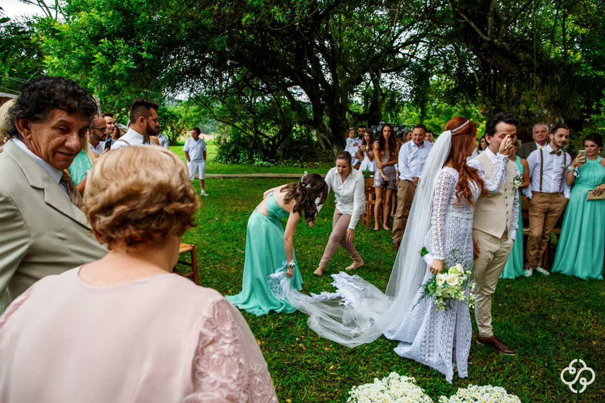 Cerimônia de Casamento no Campo | Casamento Sítio Nona Lurdes | Nova Trento - SC | Casamento de Dia | Fotógrafo de Casamento | Fotógrafa Naiara Steil e João Paulo | Fotógrafo Destination Wedding | |Fotógrafo de Casamento SC | Destino de Casamento |