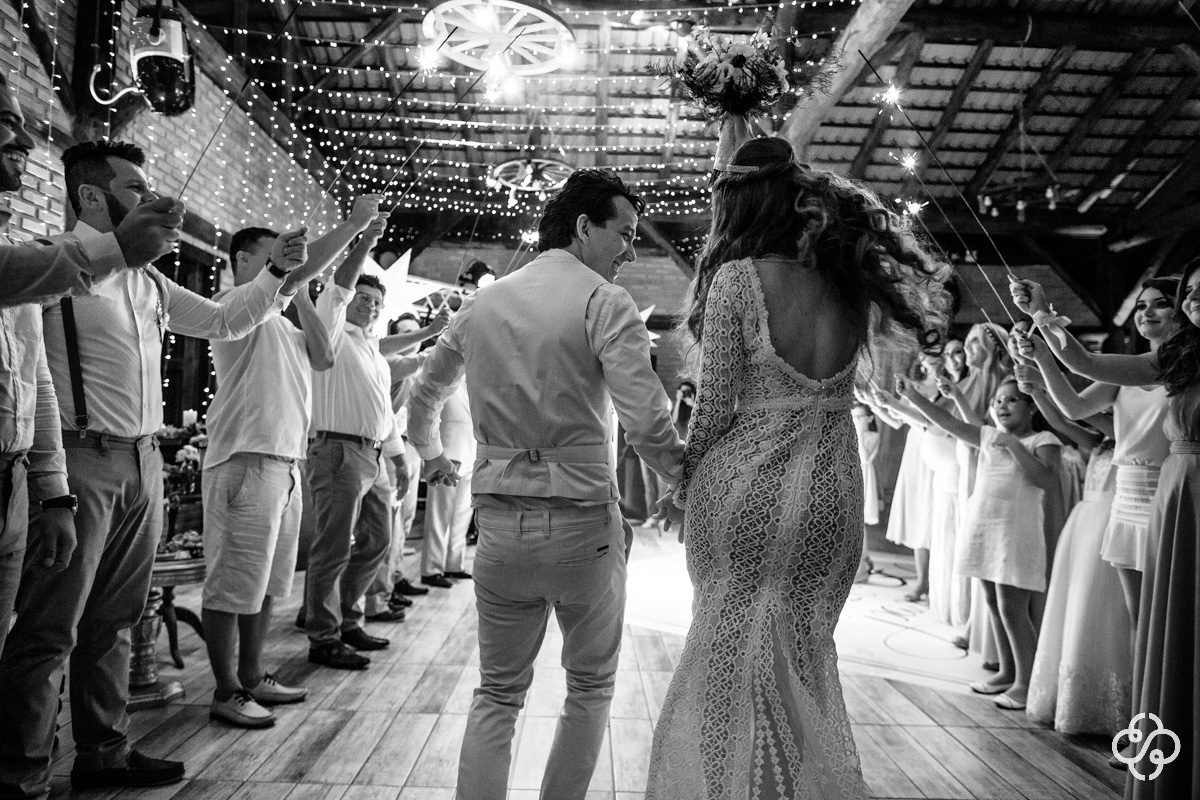 Casamento no Campo | Casamento Sítio Nona Lurdes | Nova Trento - SC | Casamento de Dia | Balada | Fotógrafo de Casamento | Fotógrafa Naiara Steil e João Paulo | Fotógrafo Destination Wedding | |Fotógrafo de Casamento SC | Destino de Casamento |