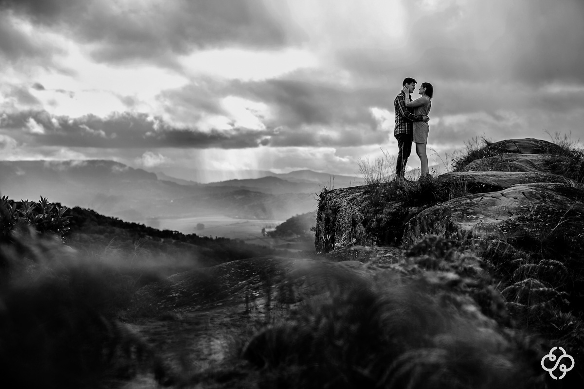 Ensaio Foto Casal na Serra SC  | Ensaio Foto Noivos Morro do Campestre | Pré Casamento na Serra Catarinense | Urubici - SC | Maguida e Victor | Book Casal | Fotógrafo de Casamento | Fotógrafo de Bodas | Parejas | www.rafaelsantosfotografia.com.br