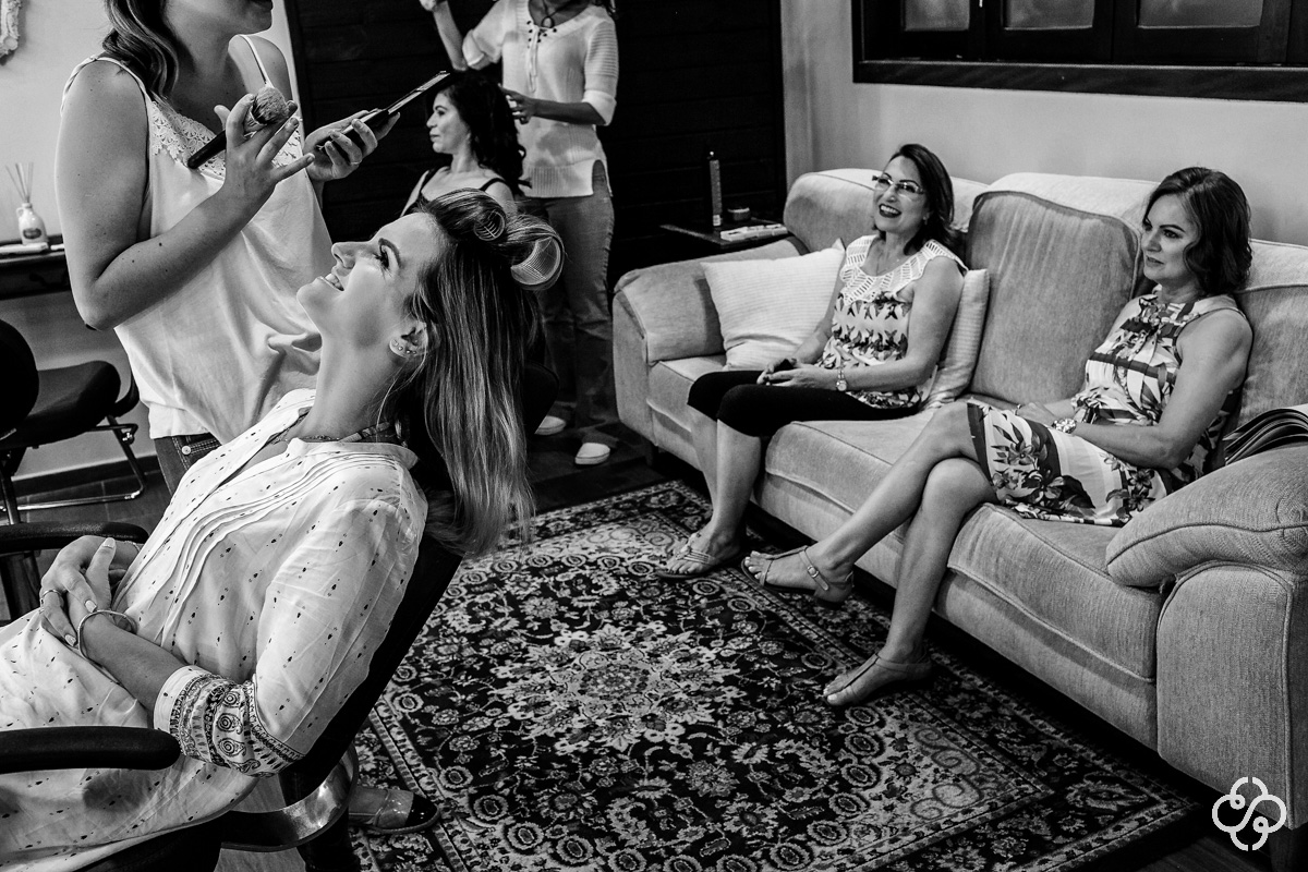 Making-of Noiva | Casamento na Praia | Casamento de dia | Casamento Pé na Areia | Destination Wedding | Elopment Wedding | Estaleiro Guest House | Balneário Camboriú - SC | Foto de Casamento | Fotógrafo Destination Wedding | | Destino de Casamento |