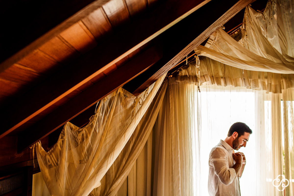Making-of Noivo | Casamento na Praia | Casamento de dia | Casamento Pé na Areia | Destination Wedding | Elopment Wedding | Estaleiro Guest House | Balneário Camboriú - SC | Foto de Casamento | Fotógrafo Destination Wedding | | Destino de Casamento |