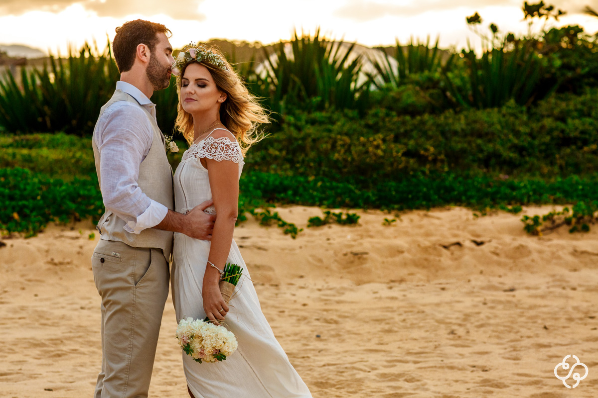 Casamento na Praia | Casamento de dia | Casando em Balneário Camboriú-Destination Wedding | Casando na Praia | Elopment Wedding | Estaleiro Guest House | Balneário Camboriú - SC | Foto de Casamento | Fotógrafo Destination Wedding | | Destino de Casamento