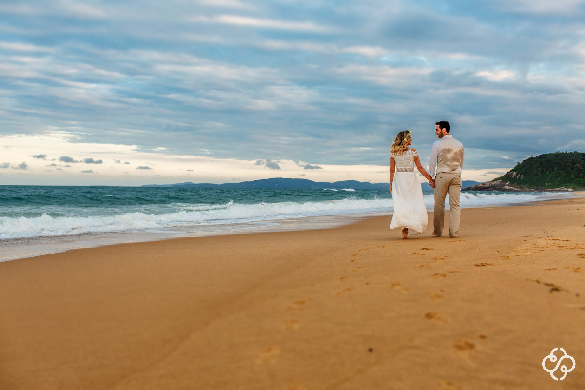 Casamento na Praia | Casamento de dia | Casando em Balneário Camboriú-Destination Wedding | Casando na Praia | Elopment Wedding | Estaleiro Guest House | Balneário Camboriú - SC | Foto de Casamento | Fotógrafo Destination Wedding | | Destino de Casamento