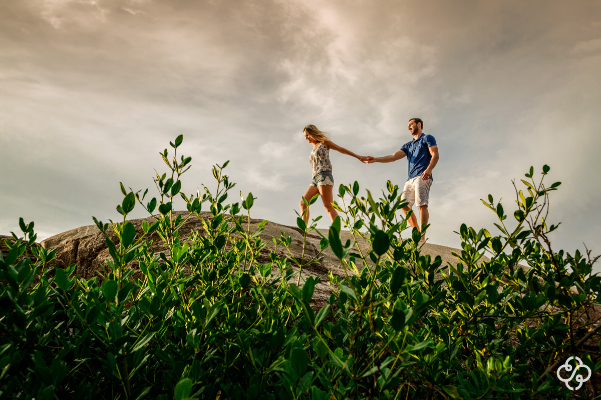 Trash the Dress Pousada Atalaia do Mariscal | Bombinhas - SC | Mariscal | Leila e Rogineli | Book Casal | Fotógrafo de Casamento | Fotógrafo de Bodas | Parejas | www.rafaelsantosfotografia.com.br