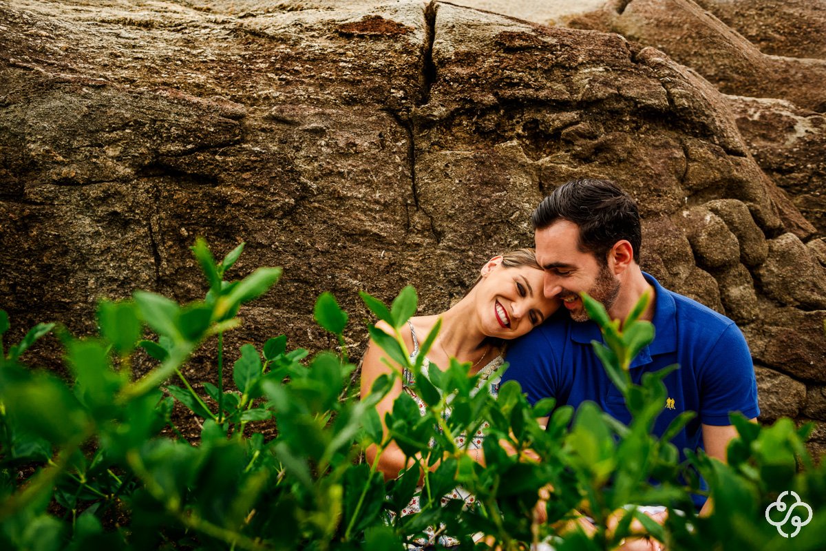 Trash the Dress Pousada Atalaia do Mariscal | Bombinhas - SC | Mariscal | Leila e Rogineli | Book Casal | Fotógrafo de Casamento | Fotógrafo de Bodas | Parejas | www.rafaelsantosfotografia.com.br