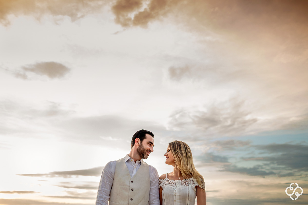 Trash the Dress Pousada Atalaia do Mariscal | Bombinhas - SC | Mariscal | Leila e Rogineli | Book Casal | Fotógrafo de Casamento | Fotógrafo de Bodas | Parejas | www.rafaelsantosfotografia.com.br