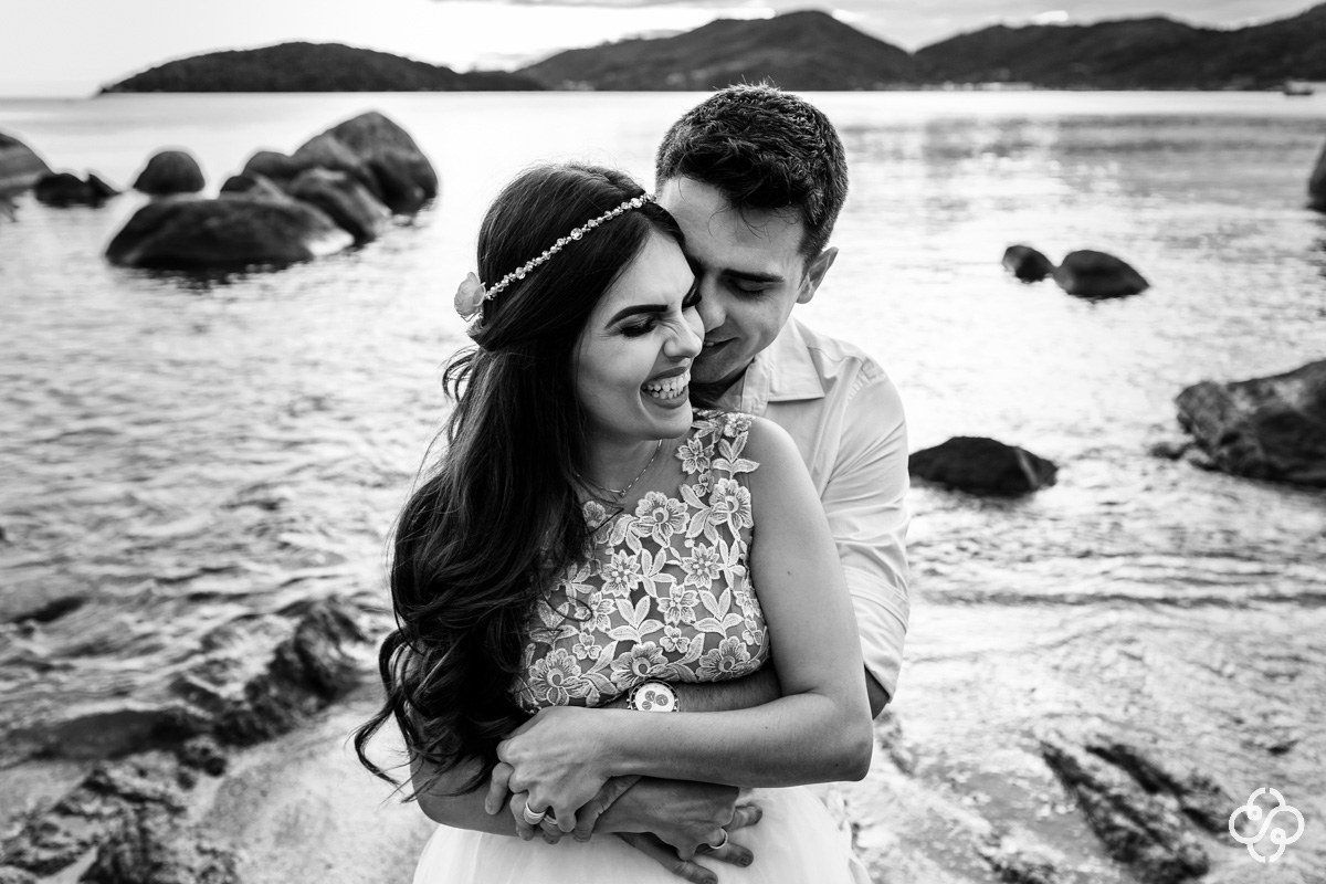 Pré Casamento na Praia das Vieiras | Porto Belo - SC | Dani e Alan | Book Casal | Fotógrafo de Casamento | Fotógrafo de Bodas | Parejas | www.rafaelsantosfotografia.com.br
