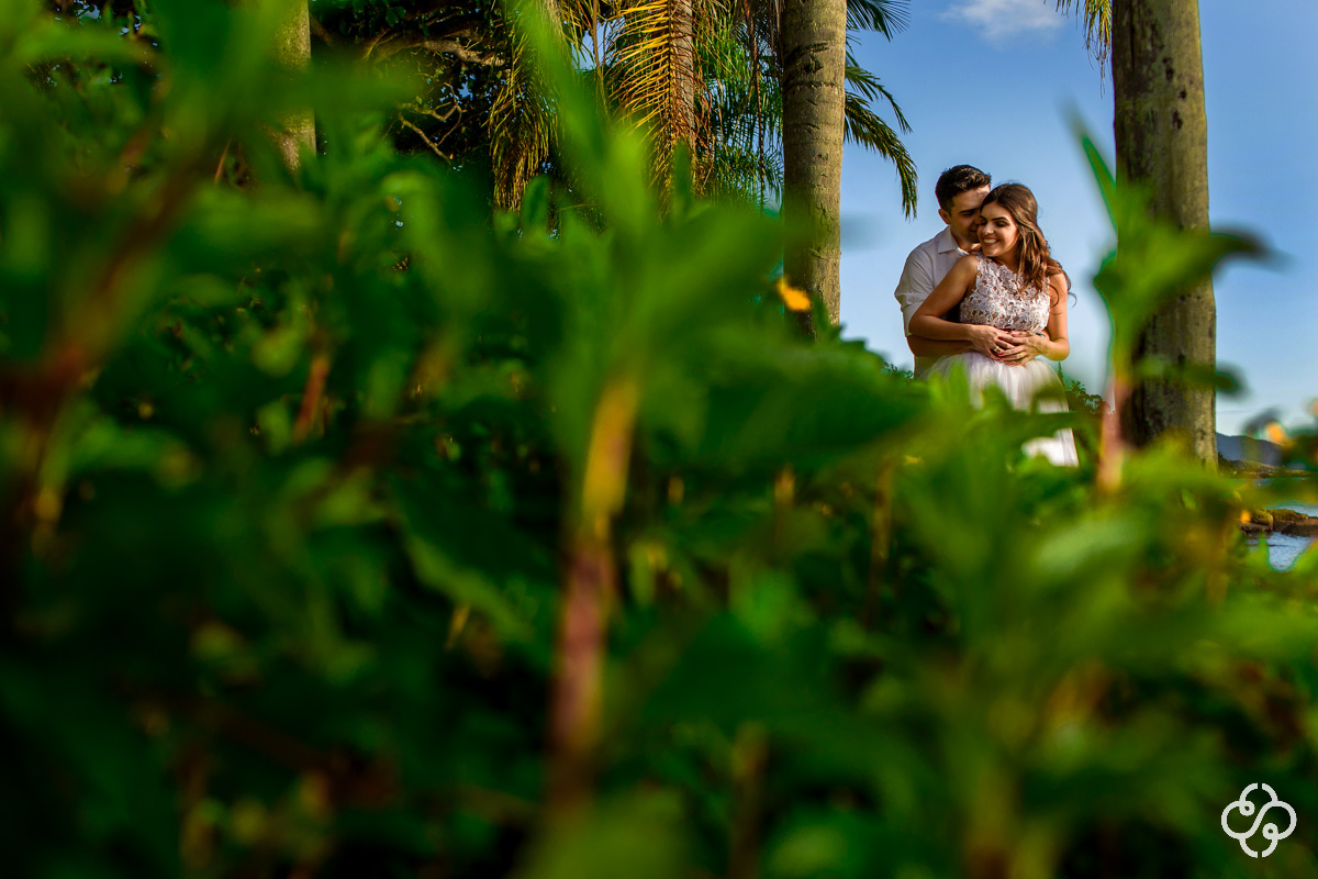 Pré Casamento na Praia das Vieiras | Porto Belo - SC | Dani e Alan | Book Casal | Fotógrafo de Casamento | Fotógrafo de Bodas | Parejas | www.rafaelsantosfotografia.com.br