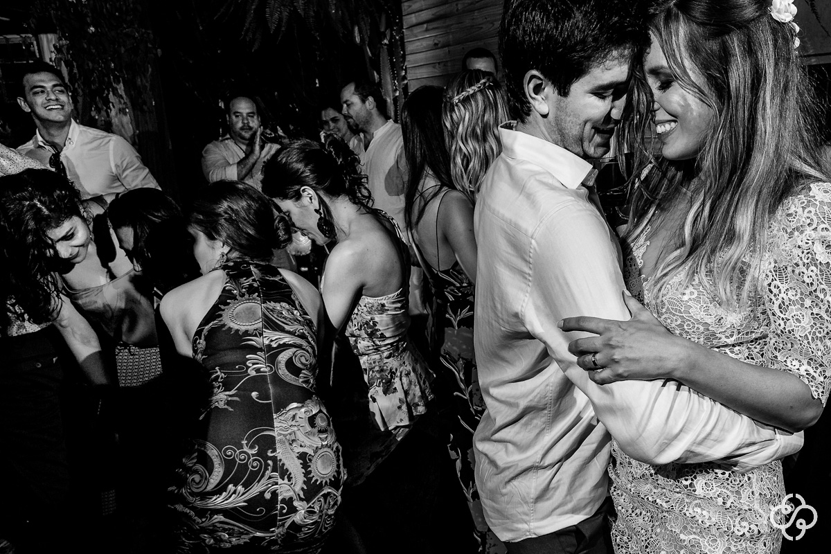 Casamento na Praia | Casamento de dia | Cerimônia de Casamento Mirante Gold Party | Biguaçu - SC | Case de dia | Ensaio Noivos | Casamento Letícia e Kléber | Fotógrafo de Casamento | Foto de Casamento | Fotógrafo Destination Wedding | Destino de Casamento