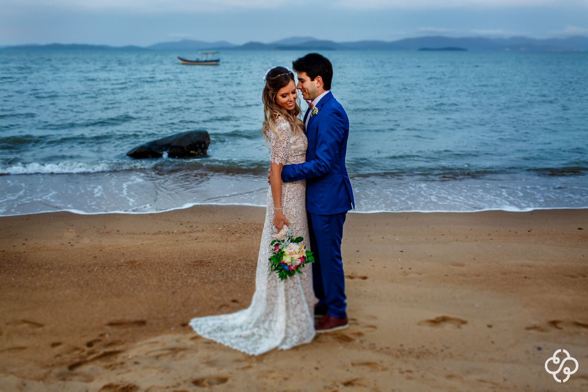 Casamento na Praia | Casamento de dia | Cerimônia de Casamento Mirante Gold Party | Biguaçu - SC | Case de Casamento na Praia | Casamento de dia | Cerimônia de Casamento Mirante Gold Party | Biguaçu - SC | Case de dia | Ensaio Noivos | Casamento Letícia e