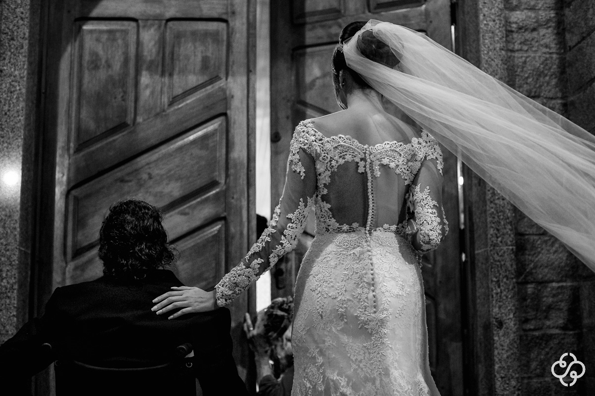 Entrada da Noiva |Casamento Indaiá Restaurante | Itapema | Fotógrafo de Casamento | Foto de Casamento | Fotógrafo Destination Wedding | |Fotógrafo de Casamento SC | Destino de Casamento |