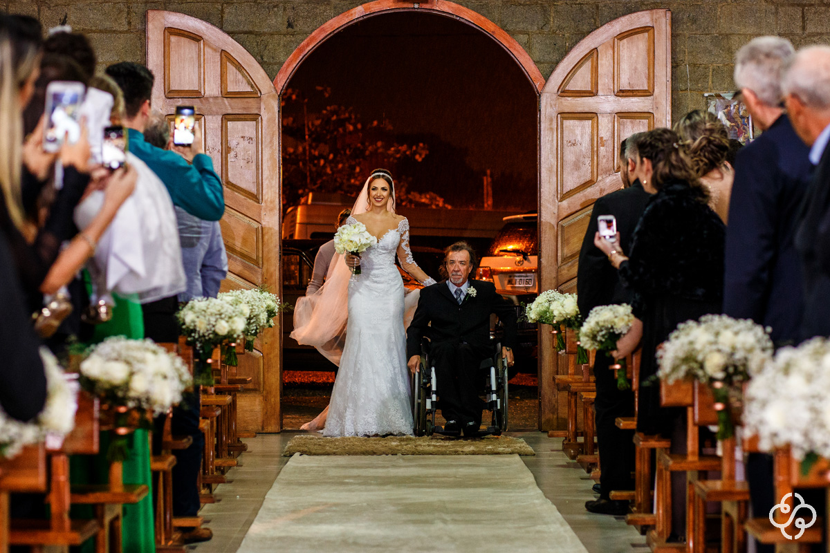 Entrada da Noiva |Casamento Indaiá Restaurante | Itapema | Fotógrafo de Casamento | Foto de Casamento | Fotógrafo Destination Wedding | |Fotógrafo de Casamento SC | Destino de Casamento |