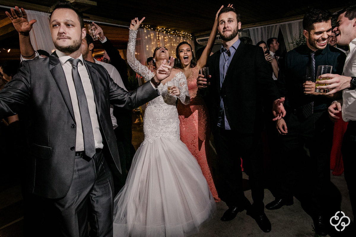 Foto Balada de Casamento | Casamento Indaiá Restaurante | Itapema - SC | Fotógrafo de Casamento | Foto de Casamento | Fotógrafo Destination Wedding | |Fotógrafo de Casamento SC | Destino de Casamento |