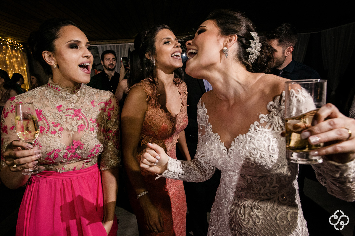 Foto Balada de Casamento | Casamento Indaiá Restaurante | Itapema - SC | Fotógrafo de Casamento | Foto de Casamento | Fotógrafo Destination Wedding | |Fotógrafo de Casamento SC | Destino de Casamento |