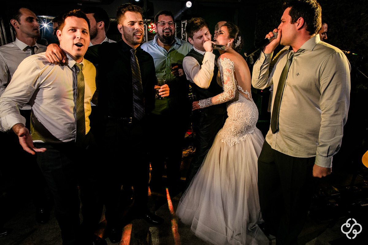 Foto Balada de Casamento | Casamento Indaiá Restaurante | Itapema - SC | Fotógrafo de Casamento | Foto de Casamento | Fotógrafo Destination Wedding | |Fotógrafo de Casamento SC | Destino de Casamento |