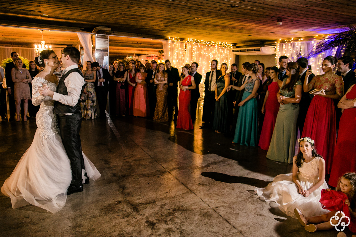 Foto Balada de Casamento | Casamento Indaiá Restaurante | Itapema - SC | Fotógrafo de Casamento | Foto de Casamento | Fotógrafo Destination Wedding | |Fotógrafo de Casamento SC | Destino de Casamento |