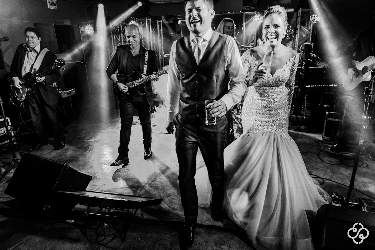 Foto Balada de Casamento | Casamento Indaiá Restaurante | Itapema - SC | Fotógrafo de Casamento | Foto de Casamento | Fotógrafo Destination Wedding | |Fotógrafo de Casamento SC | Destino de Casamento |