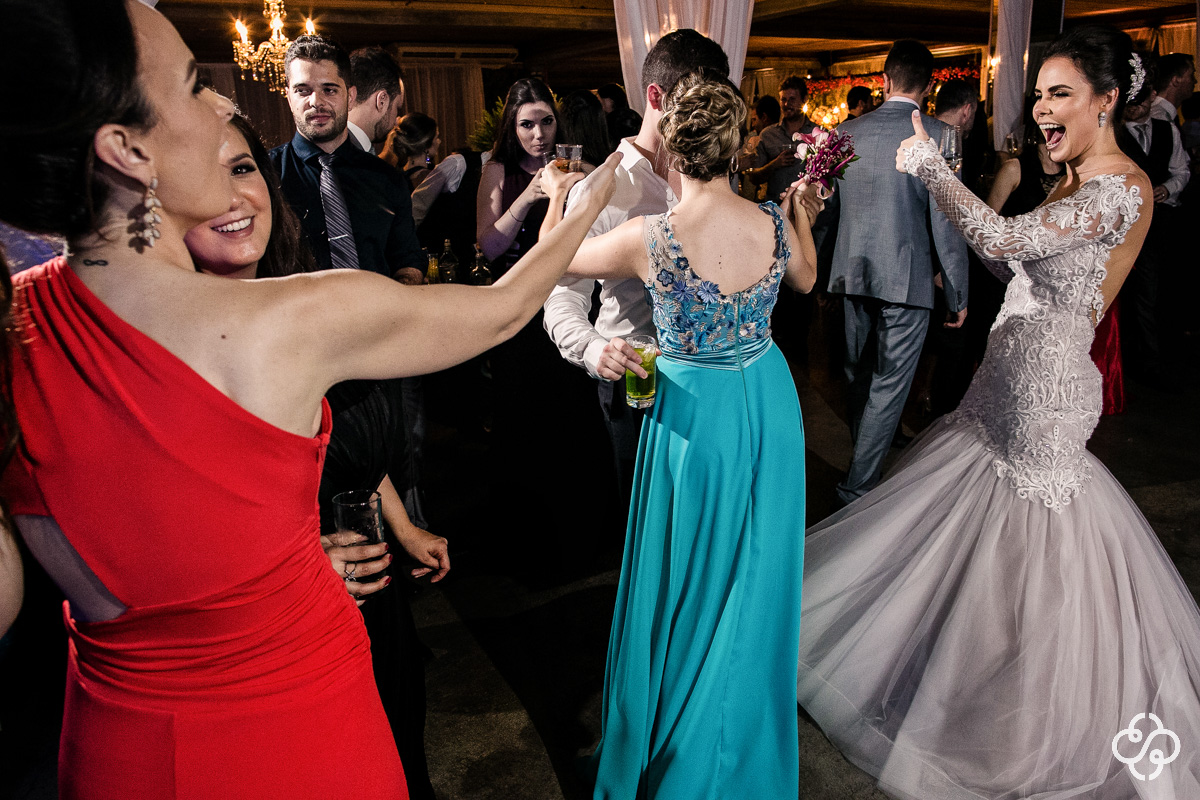 Foto Balada de Casamento | Casamento Indaiá Restaurante | Itapema - SC | Fotógrafo de Casamento | Foto de Casamento | Fotógrafo Destination Wedding | |Fotógrafo de Casamento SC | Destino de Casamento |