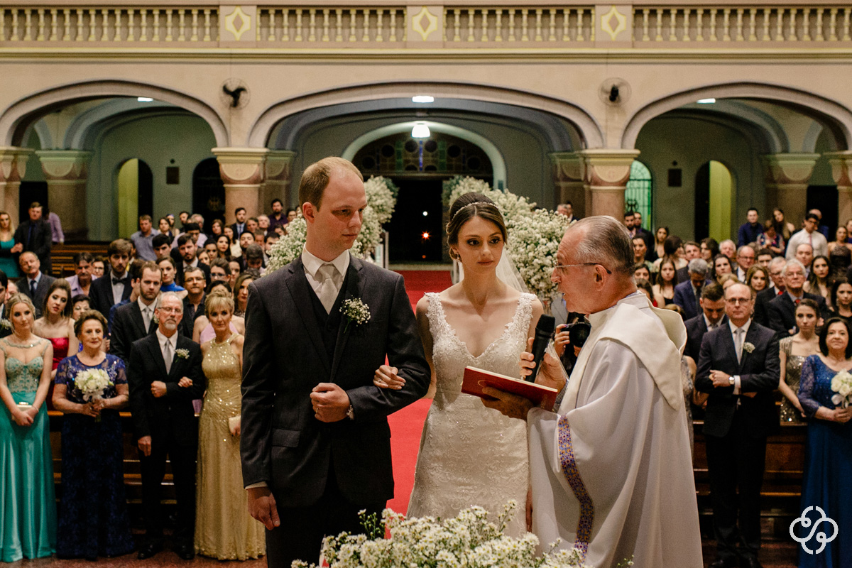 Foto Cerimônia de Casamento Igreja Matriz de Gaspar - SC | Casamento Moinho do Vale Blumenau | Casamento Igreja Matriz Gaspar | Fotógrafo de Casamento | Foto de Casamento | Fotógrafo Destination Wedding | Destino de Casamento |