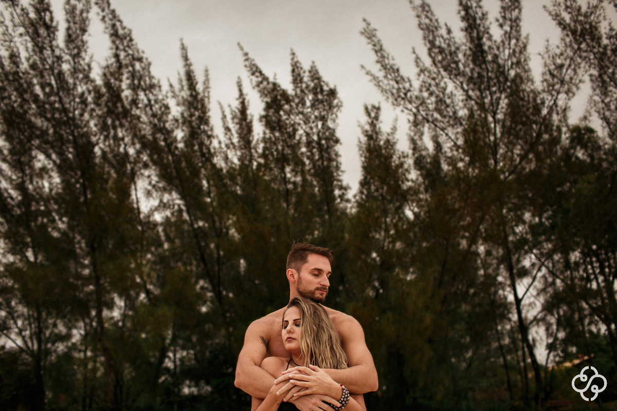 Foto Ensaio Casal na Praia da Ferrugem | Ensaio Noivos Praia da Ferrugem | Pré Casamento na Praia da Ferrugem | Garopaba -SC | Patricia e Willian | Book Casal | Fotógrafo de Casamento | Fotógrafo de Bodas | Parejas | www.rafaelsantosfotografia.com.br