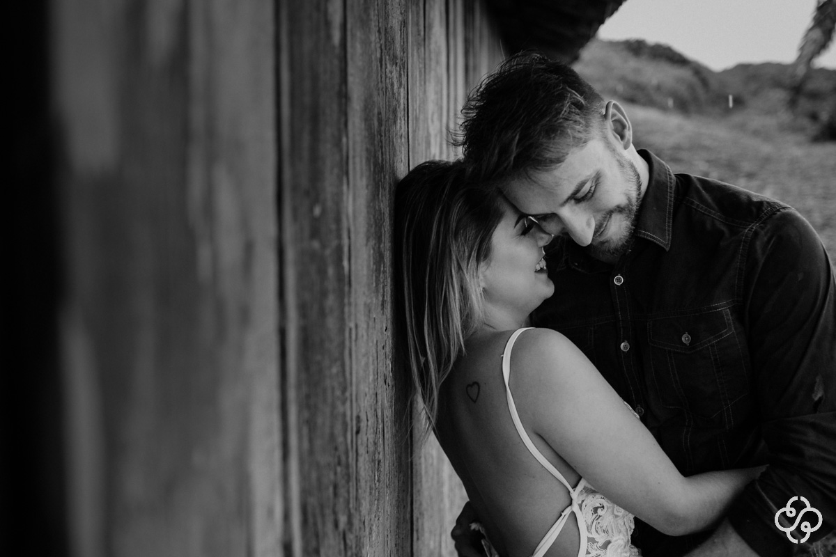 Foto Ensaio Casal na Praia da Ferrugem | Ensaio Noivos Praia da Ferrugem | Pré Casamento na Praia da Ferrugem | Garopaba -SC | Patricia e Willian | Book Casal | Fotógrafo de Casamento | Fotógrafo de Bodas | Parejas | www.rafaelsantosfotografia.com.br