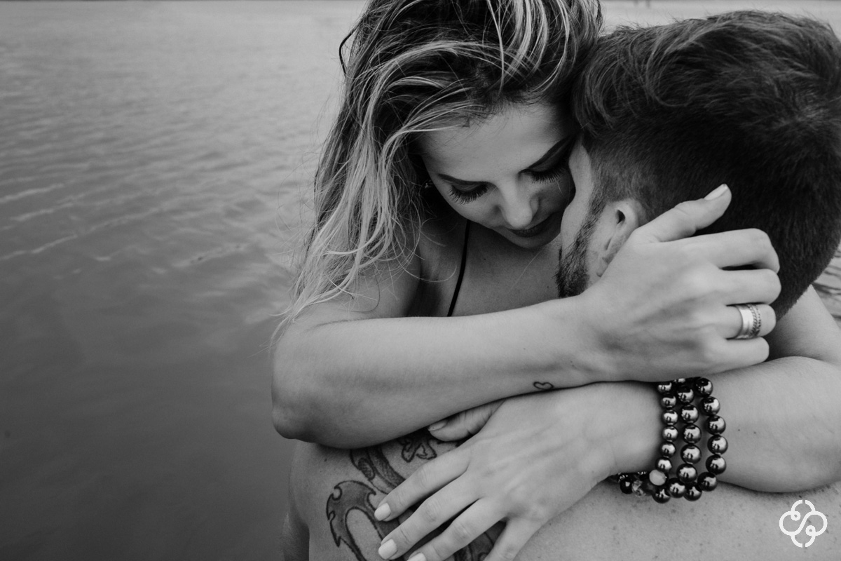 Foto Ensaio Casal na Praia da Ferrugem | Ensaio Noivos Praia da Ferrugem | Pré Casamento na Praia da Ferrugem | Garopaba -SC | Patricia e Willian | Book Casal | Fotógrafo de Casamento | Fotógrafo de Bodas | Parejas | www.rafaelsantosfotografia.com.br