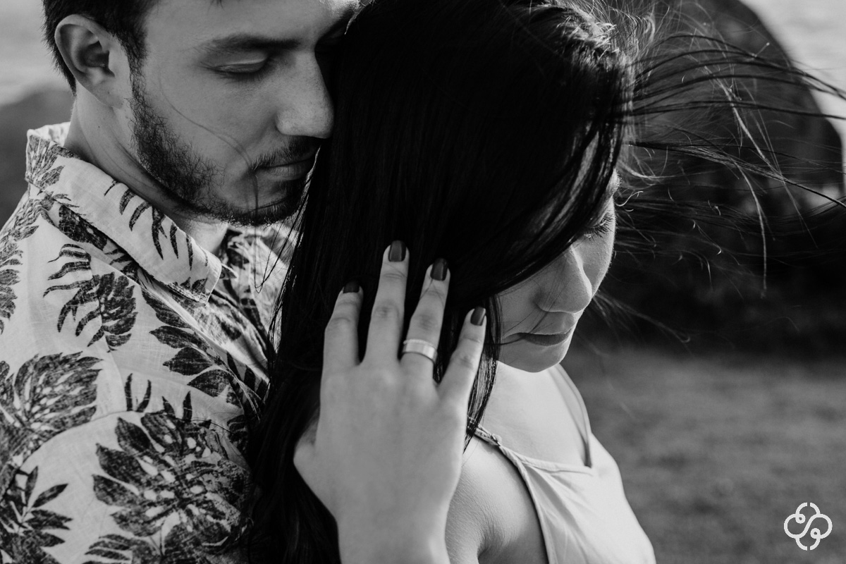 Foto Ensaio Casal Pré Casamento na Praia Guarda do Embaú - Palhoça - SC | Elizabeth e Natan | Book Casal | Fotógrafo de Casamento | Fotógrafo de Bodas | Parejas | www.rafaelsantosfotografia.com.br