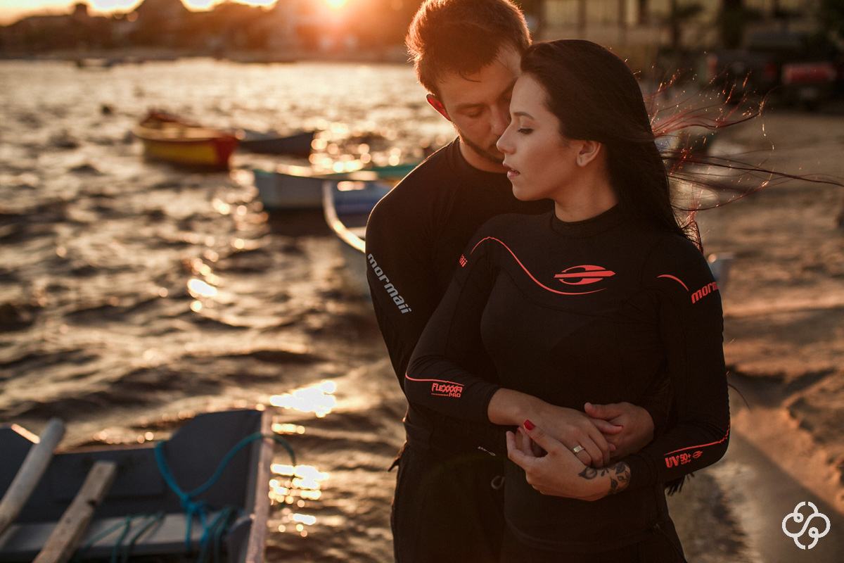 Foto Ensaio Casal Pré Casamento na Praia Guarda do Embaú - Palhoça - SC | Elizabeth e Natan | Book Casal | Fotógrafo de Casamento | Fotógrafo de Bodas | Parejas | www.rafaelsantosfotografia.com.br