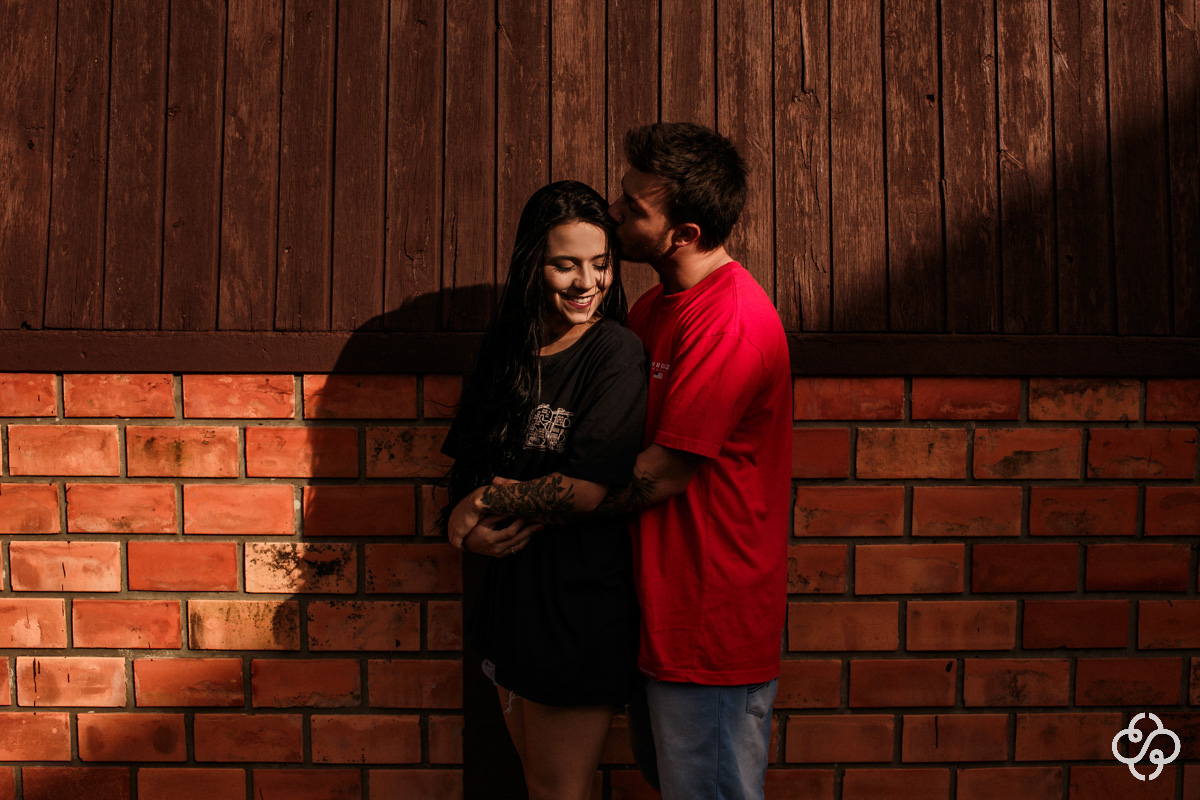 Foto Ensaio Casal Pré Casamento na Praia Guarda do Embaú - Palhoça - SC | Elizabeth e Natan | Book Casal | Fotógrafo de Casamento | Fotógrafo de Bodas | Parejas | www.rafaelsantosfotografia.com.br