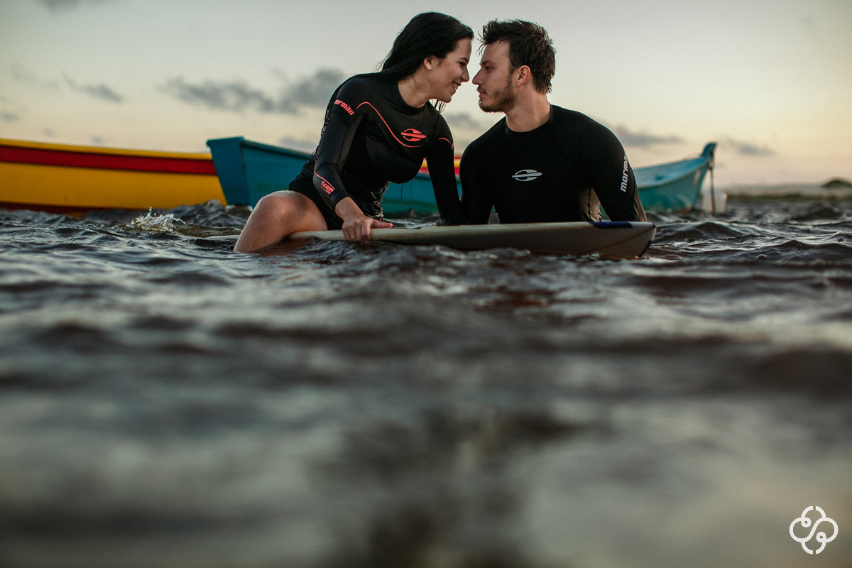 Foto Ensaio Casal Pré Casamento na Praia Guarda do Embaú - Palhoça - SC | Elizabeth e Natan | Book Casal | Fotógrafo de Casamento | Fotógrafo de Bodas | Parejas | www.rafaelsantosfotografia.com.br