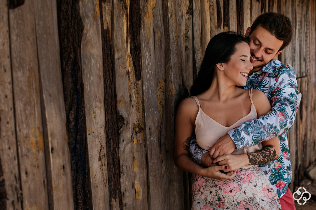 Foto Ensaio Casal Pré Casamento na Praia Guarda do Embaú - Palhoça - SC | Elizabeth e Natan | Book Casal | Fotógrafo de Casamento | Fotógrafo de Bodas | Parejas | www.rafaelsantosfotografia.com.br