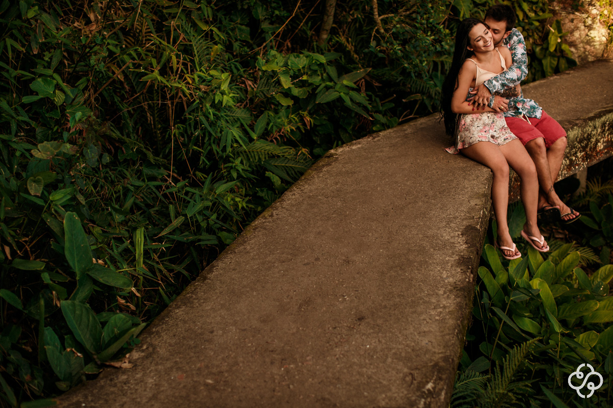 Foto Ensaio Casal Pré Casamento na Praia Guarda do Embaú - Palhoça - SC | Elizabeth e Natan | Book Casal | Fotógrafo de Casamento | Fotógrafo de Bodas | Parejas | www.rafaelsantosfotografia.com.br