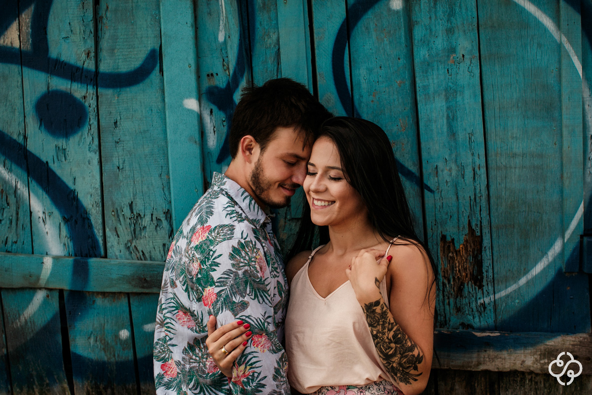 Foto Ensaio Casal Pré Casamento na Praia Guarda do Embaú - Palhoça - SC | Elizabeth e Natan | Book Casal | Fotógrafo de Casamento | Fotógrafo de Bodas | Parejas | www.rafaelsantosfotografia.com.br
