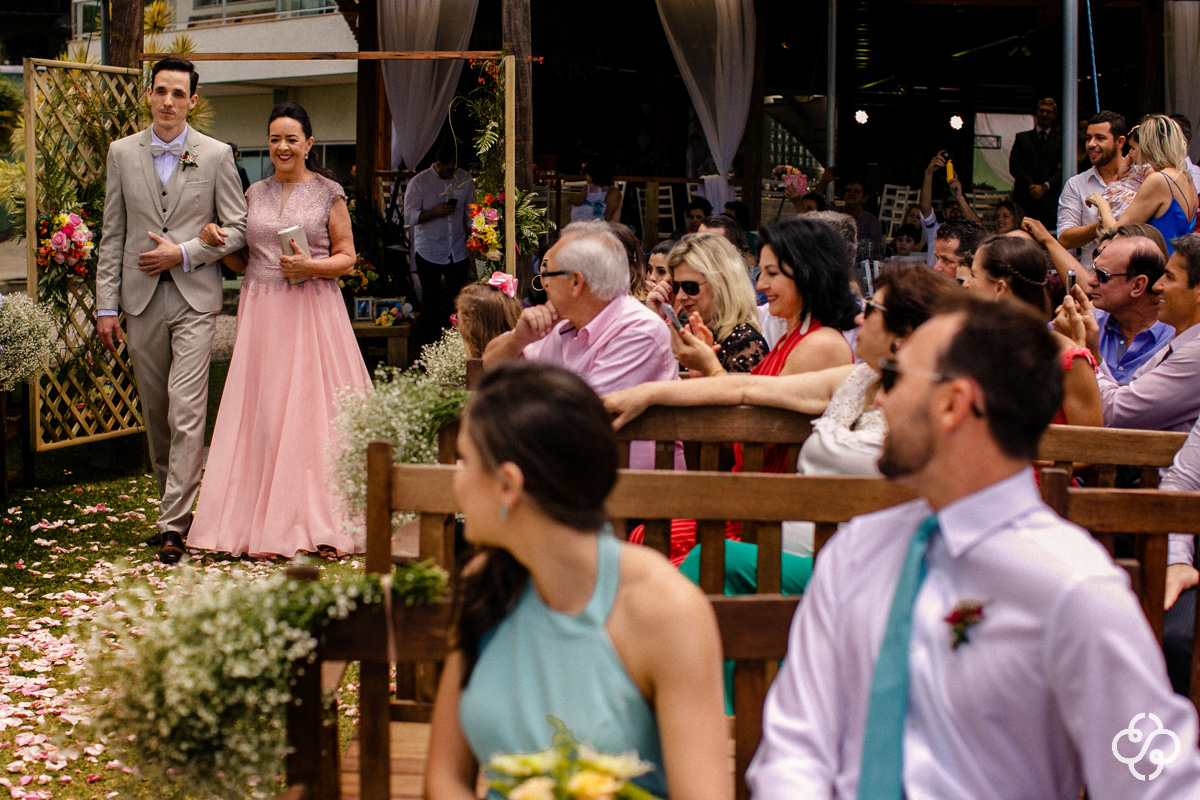 Foto de Casamento na Praia | Casamento de dia | Cerimônia de Casamento Mirante Gold Party | Biguaçu - SC | Casamento Adriana e Daniel | Fotógrafo de Casamento | Foto de Casamento | Fotógrafo Destination Wedding | Casamento SC | Destino de Casamento