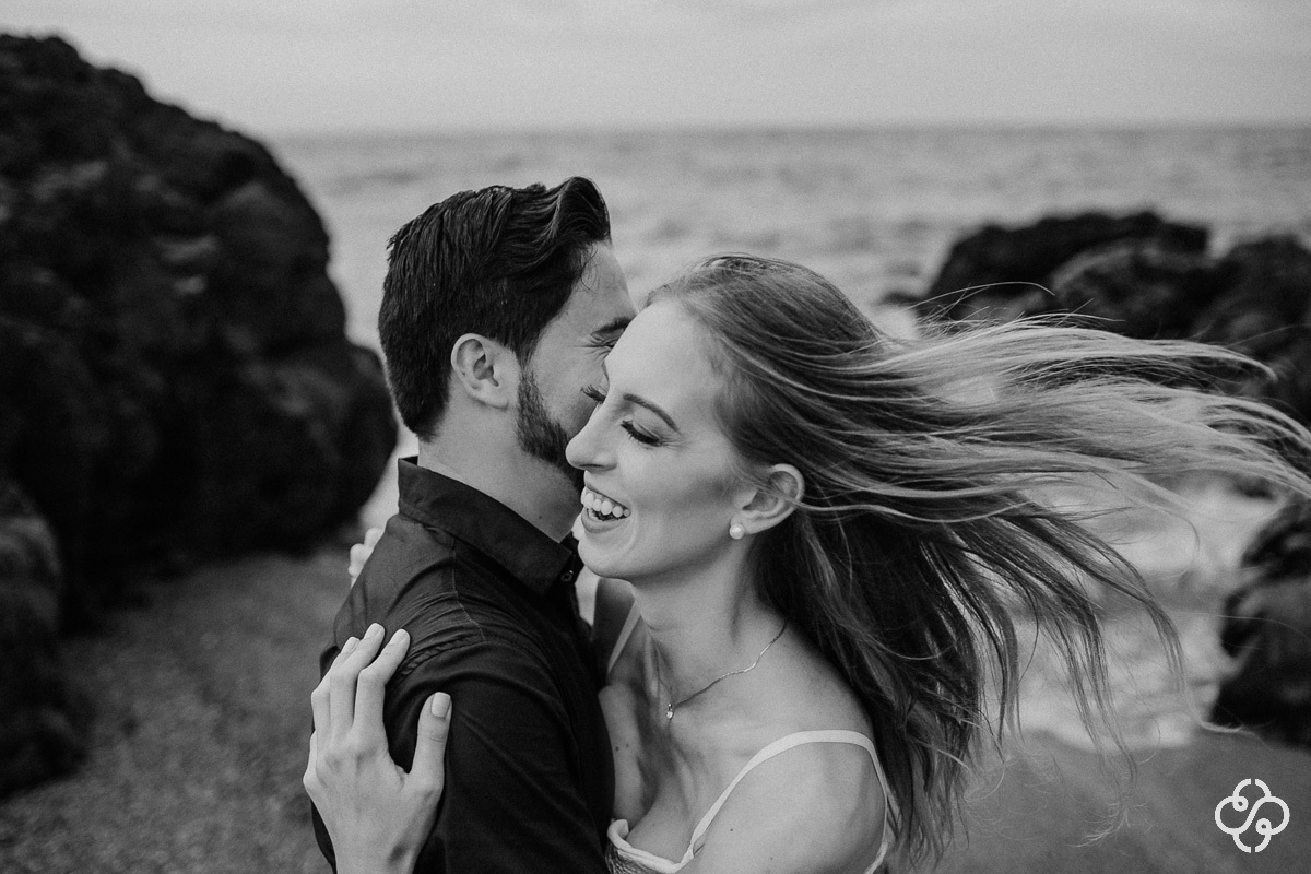 Foto Ensaio Casal na praia | Pré Casamento na Praia Vermelha | Penha - SC | Stephanie e André | Book Casal | Ensaio Casal | Fotógrafo de Casamento | Fotógrafo de Bodas | Parejas | www.rafaelsantosfotografia.com.br