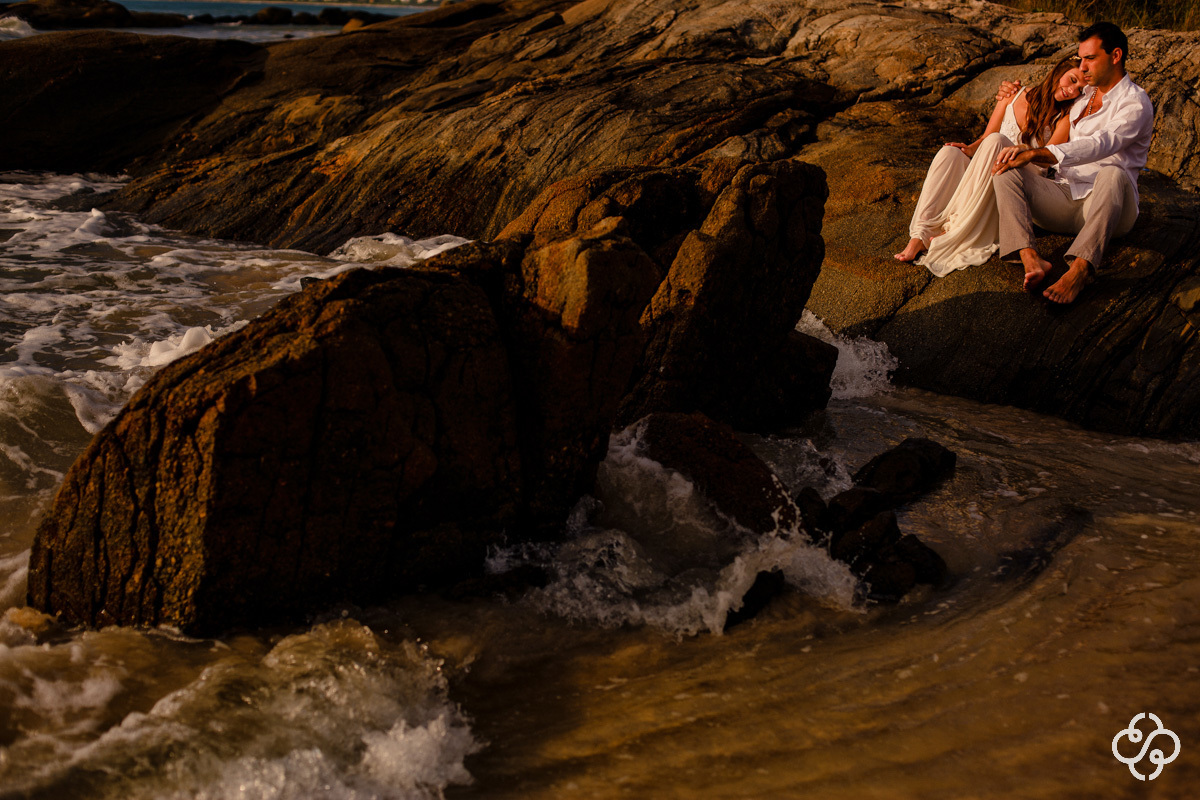 Pré Casamento Pousada Atalaia do Mariscal | Pré Wedding Nascer do Sol Maia e Fred | Bombinhas - SC | Mariscal | Marcia e Allan | Book Casal | Fotógrafo de Casamento | Fotógrafo de Bodas | Parejas | www.rafaelsantosfotografia.com.br