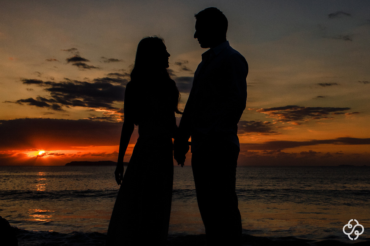 Pré Casamento Pousada Atalaia do Mariscal | Pré Wedding Nascer do Sol Maia e Fred | Bombinhas - SC | Mariscal | Marcia e Allan | Book Casal | Fotógrafo de Casamento | Fotógrafo de Bodas | Parejas | www.rafaelsantosfotografia.com.br