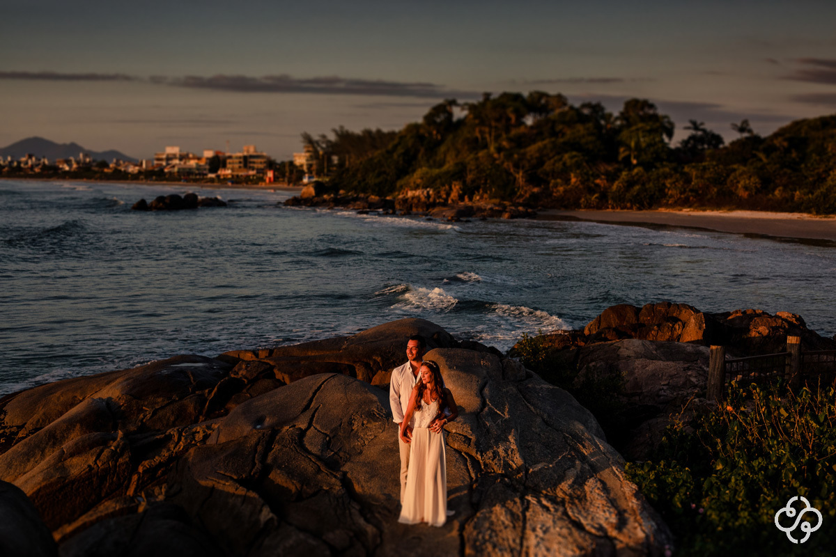 Pré Casamento Pousada Atalaia do Mariscal | Pré Wedding Nascer do Sol Maia e Fred | Bombinhas - SC | Mariscal | Marcia e Allan | Book Casal | Fotógrafo de Casamento | Fotógrafo de Bodas | Parejas | www.rafaelsantosfotografia.com.br