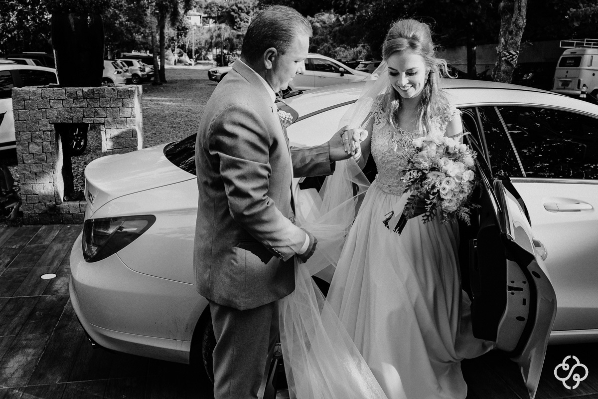 Fotografia Cerimônia de Casamento na Praia |  Restaurante Sabores do Mar Praia de Laranjeiras | Balneário Camboriú - SC | Fotografia de Casamento - SC | Monique e Mauro Molina | Fotógrafo de Casamento SC | Destino de Casamento | Rafael Santos Fotografia |