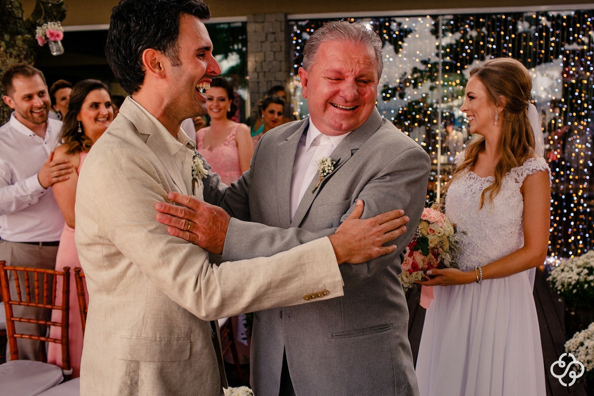 Fotografia Cerimônia de Casamento na Praia |  Restaurante Sabores do Mar Praia de Laranjeiras | Balneário Camboriú - SC | Fotografia de Casamento - SC | Monique e Mauro Molina | Fotógrafo de Casamento SC | Destino de Casamento | Rafael Santos Fotografia |