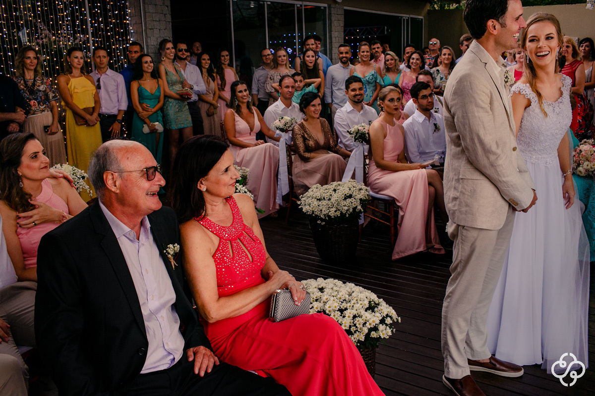 Fotografia Cerimônia de Casamento na Praia |  Restaurante Sabores do Mar Praia de Laranjeiras | Balneário Camboriú - SC | Fotografia de Casamento - SC | Monique e Mauro Molina | Fotógrafo de Casamento SC | Destino de Casamento | Rafael Santos Fotografia |