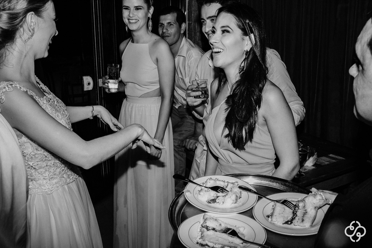 Fotografia Balada de Casamento na Praia |  Restaurante Sabores do Mar Praia de Laranjeiras | Balneário Camboriú - SC | Fotografia de Casamento - SC | Monique e Mauro Molina | Fotógrafo de Casamento SC | Destino de Casamento | Rafael Santos Fotografia |