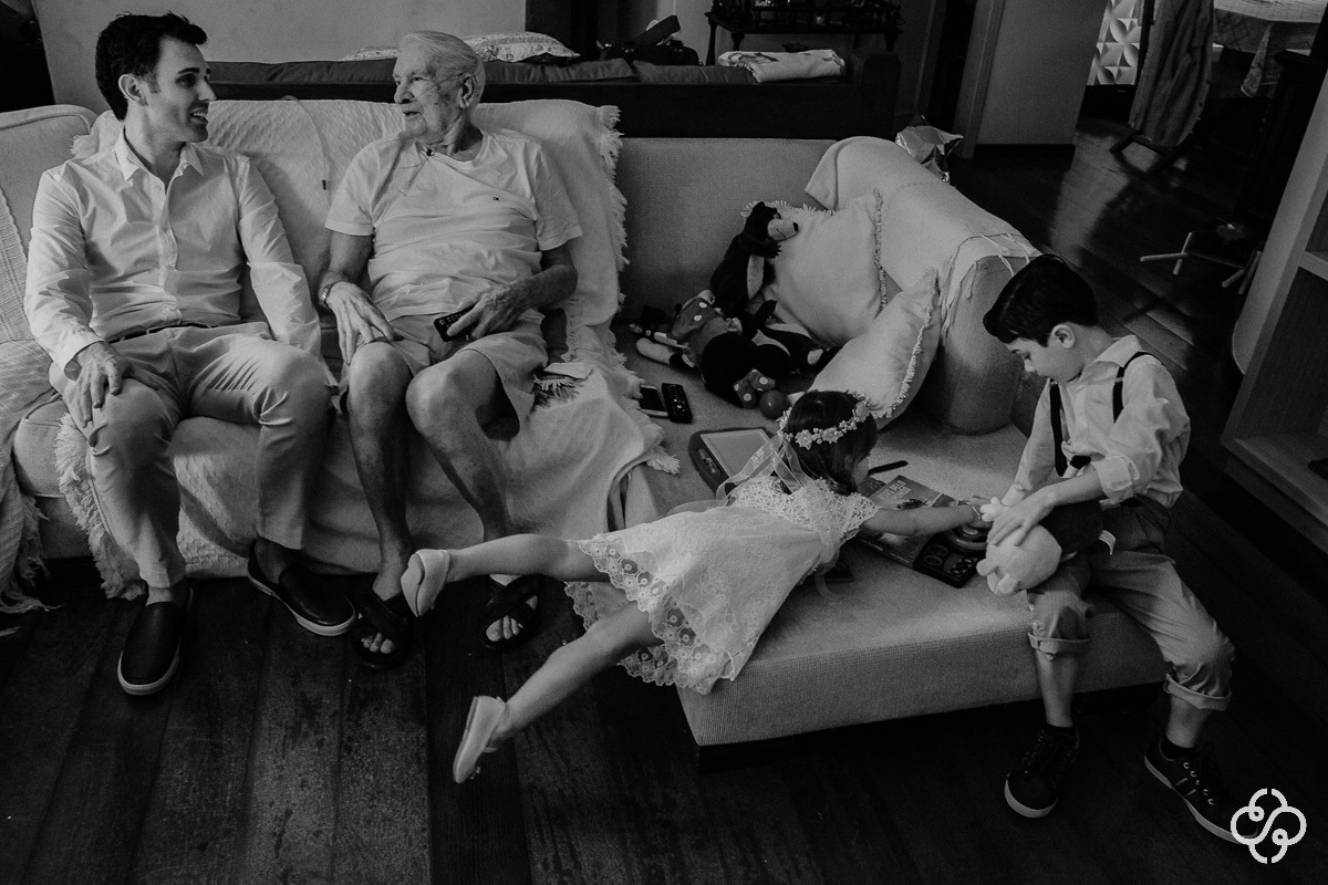 Fotografia Making-of Noivo | Casamento na Praia SC |  Restaurante Sabores do Mar Praia de Laranjeiras | Balneário Camboriú - SC | Fotografia de Casamento - SC | Monique e Mauro Molina | Fotógrafo de Casamento SC | Destino de Casamento | Rafael Santos Foto