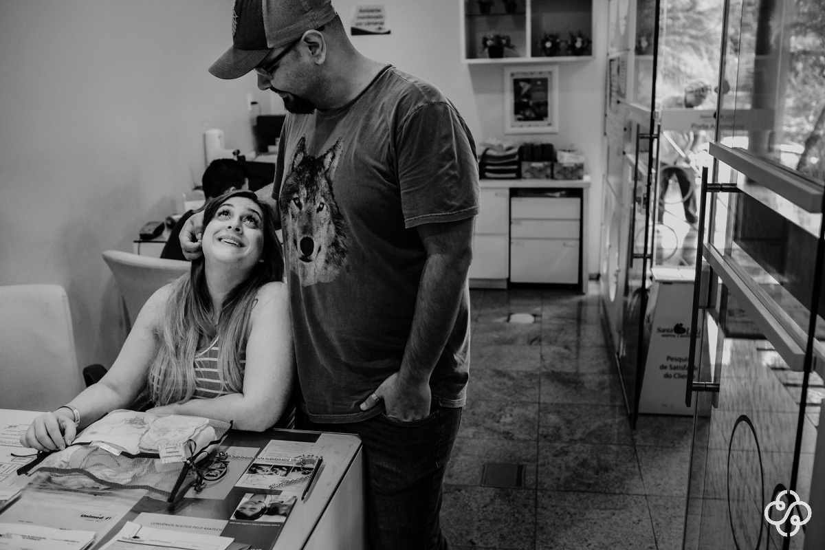 Fotografia de Parto no Hospital e Maternidade Santa Luísa em Balneário Camboriú - SC | Fotógrafo de famílias e Gestante | www.rafaelsantosfotografia.com.br |