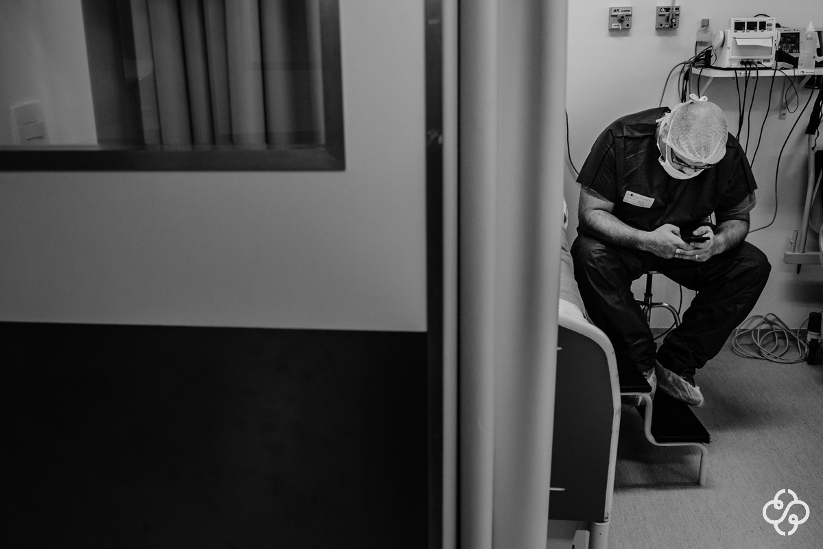 Fotografia de Parto no Hospital e Maternidade Santa Luísa em Balneário Camboriú - SC | Fotógrafo de famílias e Gestante | www.rafaelsantosfotografia.com.br |