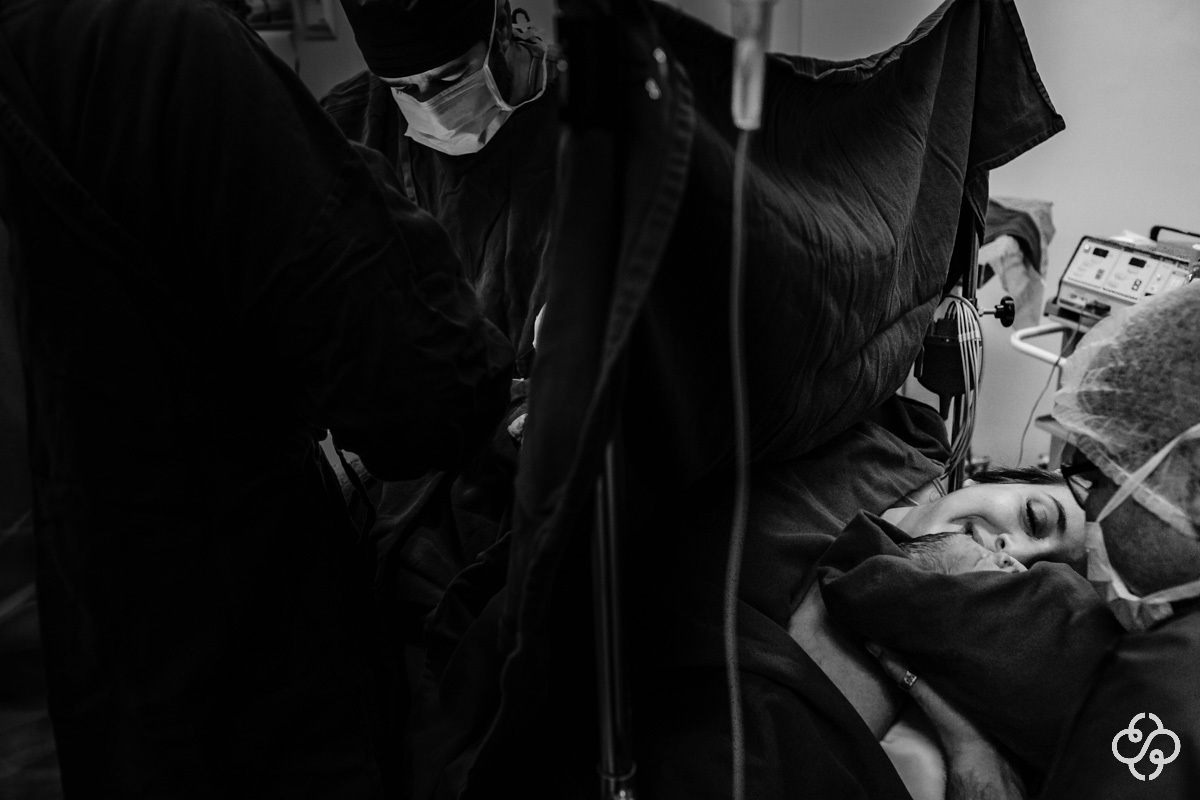 Fotografia de Parto no Hospital e Maternidade Santa Luísa em Balneário Camboriú - SC | Fotógrafo de famílias e Gestante | www.rafaelsantosfotografia.com.br |