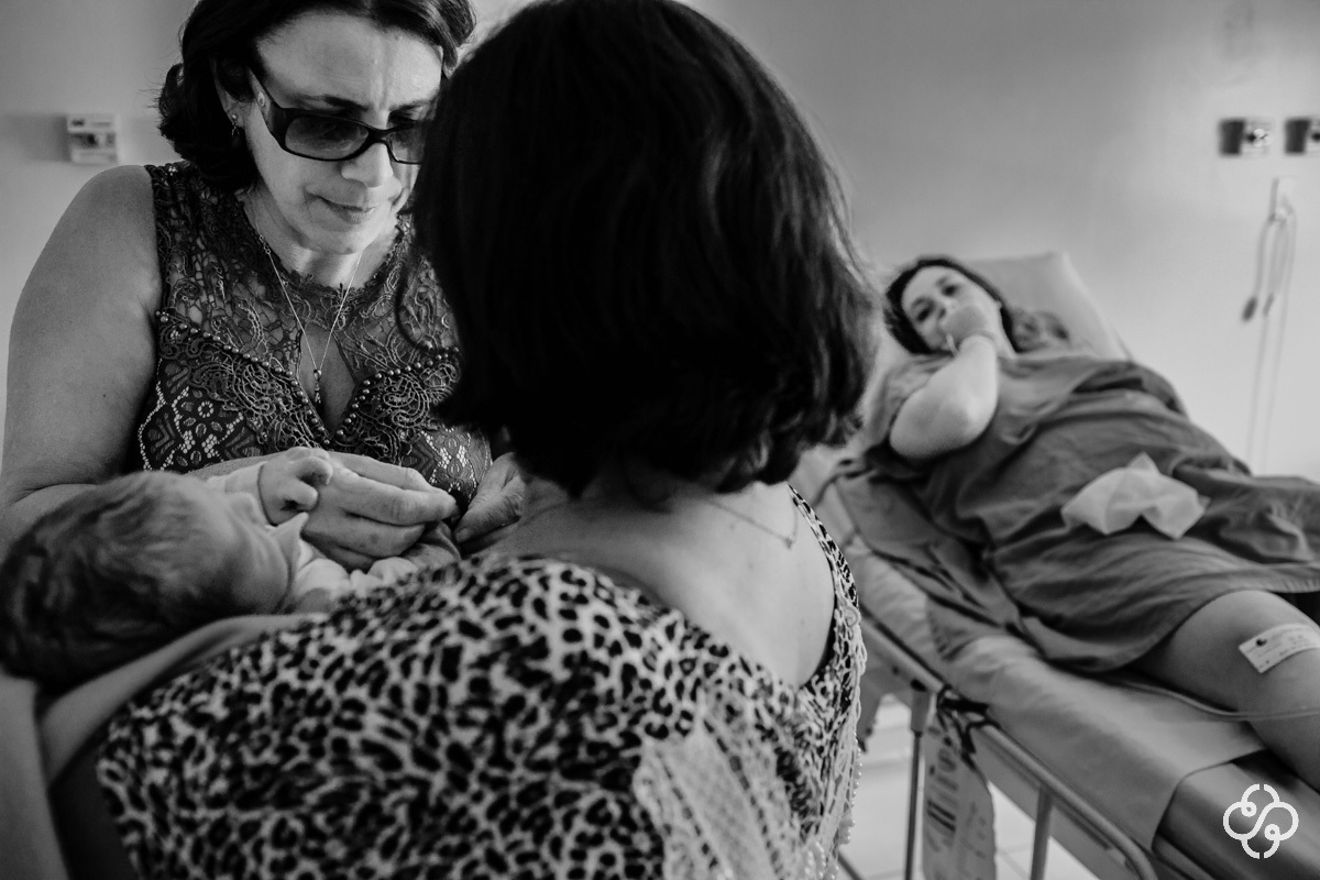 Fotografia de Parto no Hospital e Maternidade Santa Luísa em Balneário Camboriú - SC | Fotógrafo de famílias e Gestante | www.rafaelsantosfotografia.com.br |