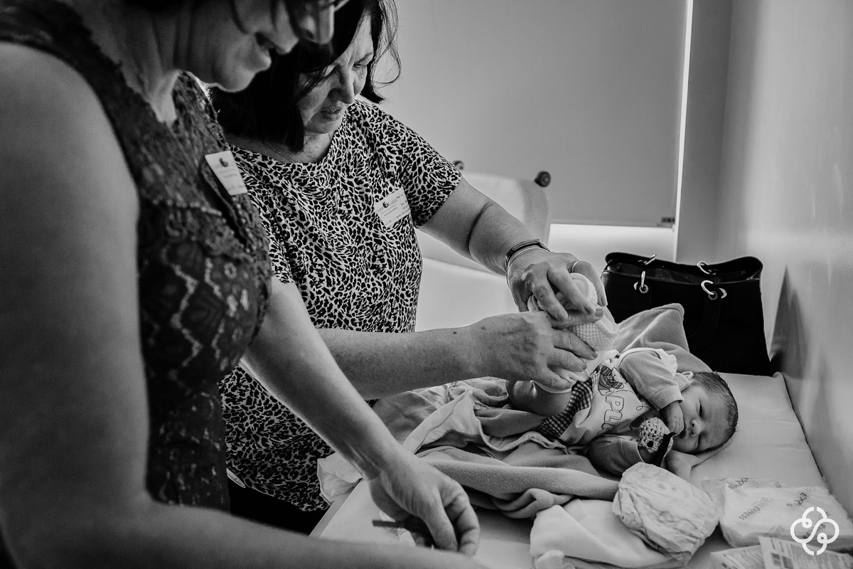 Fotografia de Parto no Hospital e Maternidade Santa Luísa em Balneário Camboriú - SC | Fotógrafo de famílias e Gestante | www.rafaelsantosfotografia.com.br |