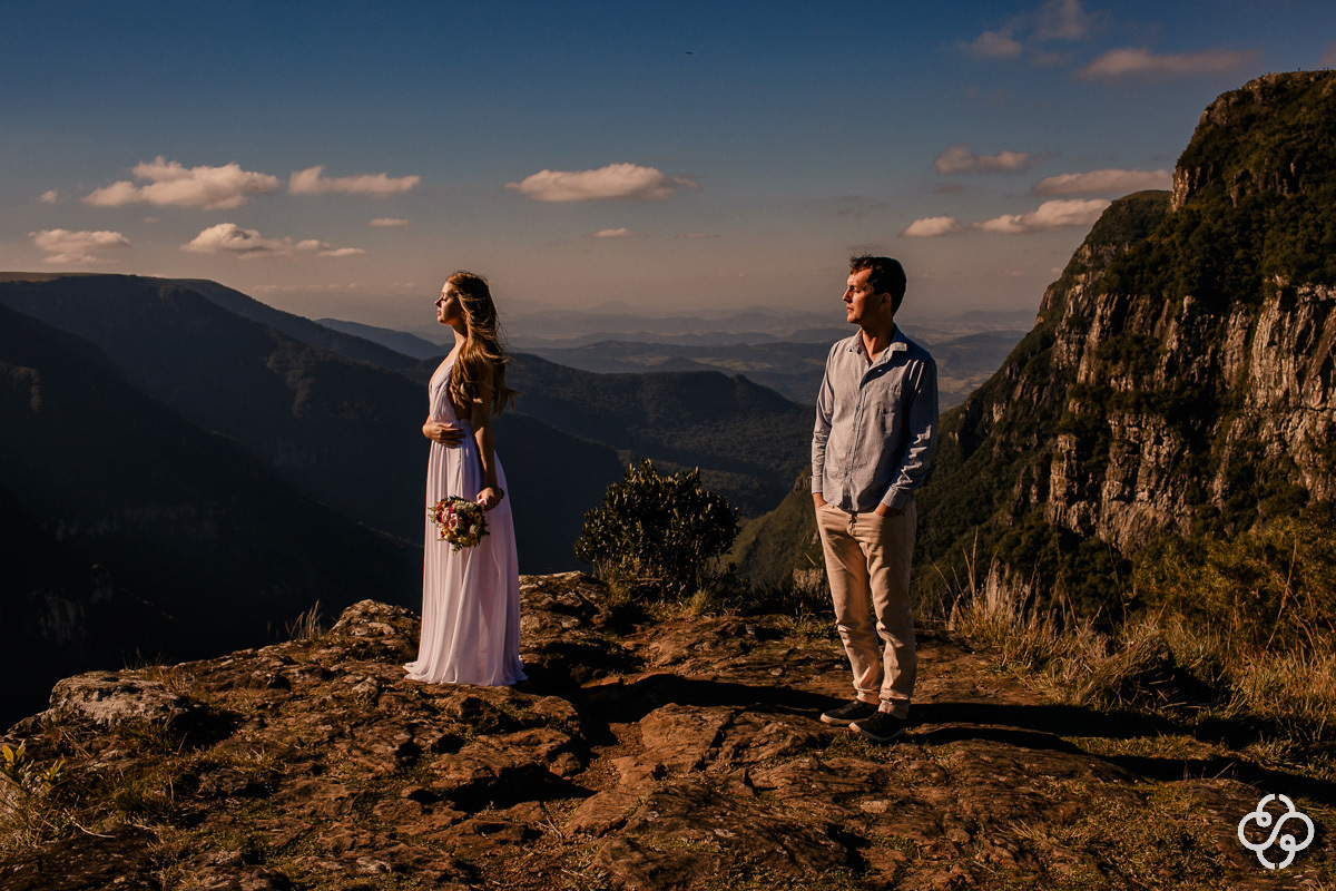 Foto Ensaio Casal nos Canyons em Cambará do Sul | Ensaio Noivos na Serra Gaúcha | Pré Casamento Tuani e André | Pré Wedding nos Canyons | Book Casal | Fotógrafo de Casamento | Fotógrafo de Bodas | Parejas | www.rafaelsantosfotografia.com.br