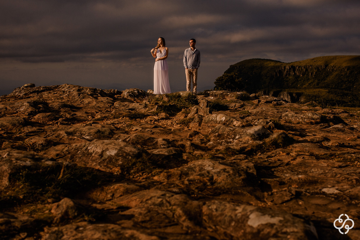 Foto Ensaio Casal nos Canyons em Cambará do Sul | Ensaio Noivos na Serra Gaúcha | Pré Casamento Tuani e André | Pré Wedding nos Canyons | Book Casal | Fotógrafo de Casamento | Fotógrafo de Bodas | Parejas | www.rafaelsantosfotografia.com.br